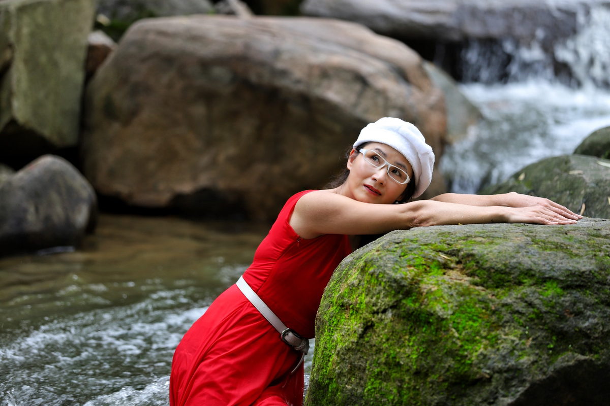 佳人摄影:清澈的溪谷