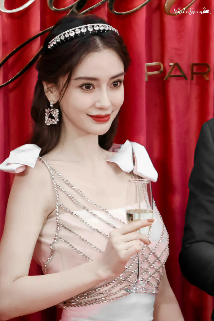 杨颖的颜值真的绝绝子