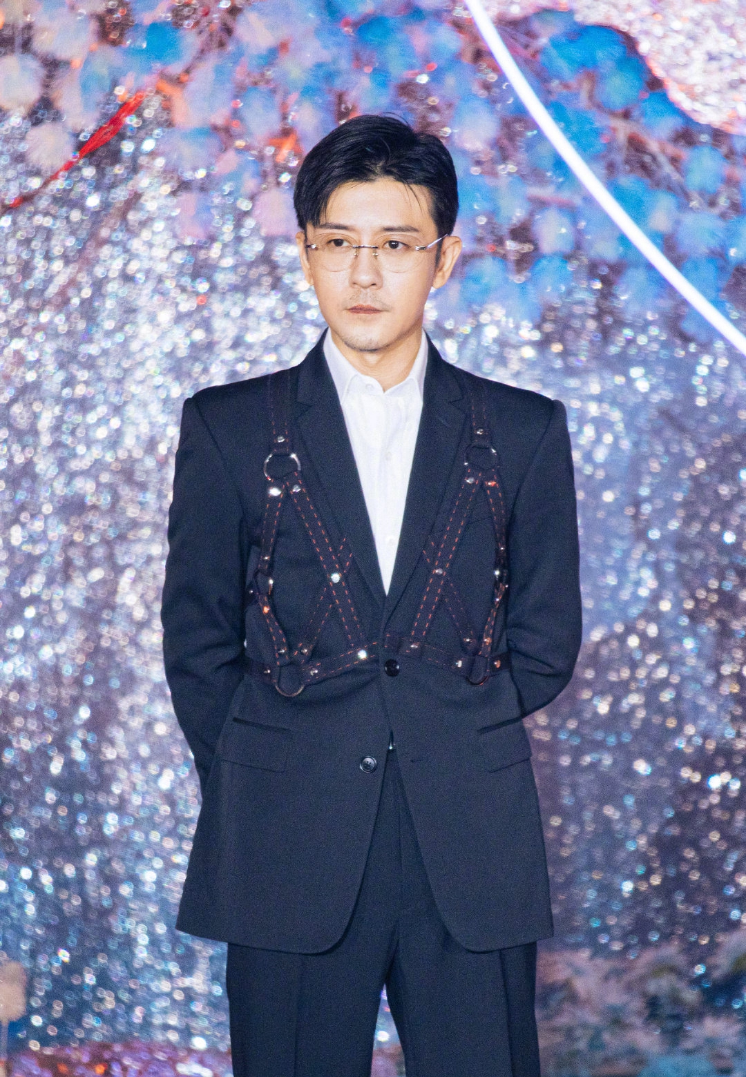 《我喜欢你》粉丝见面会,林雨申西装风格雅痞,还有点不羁!