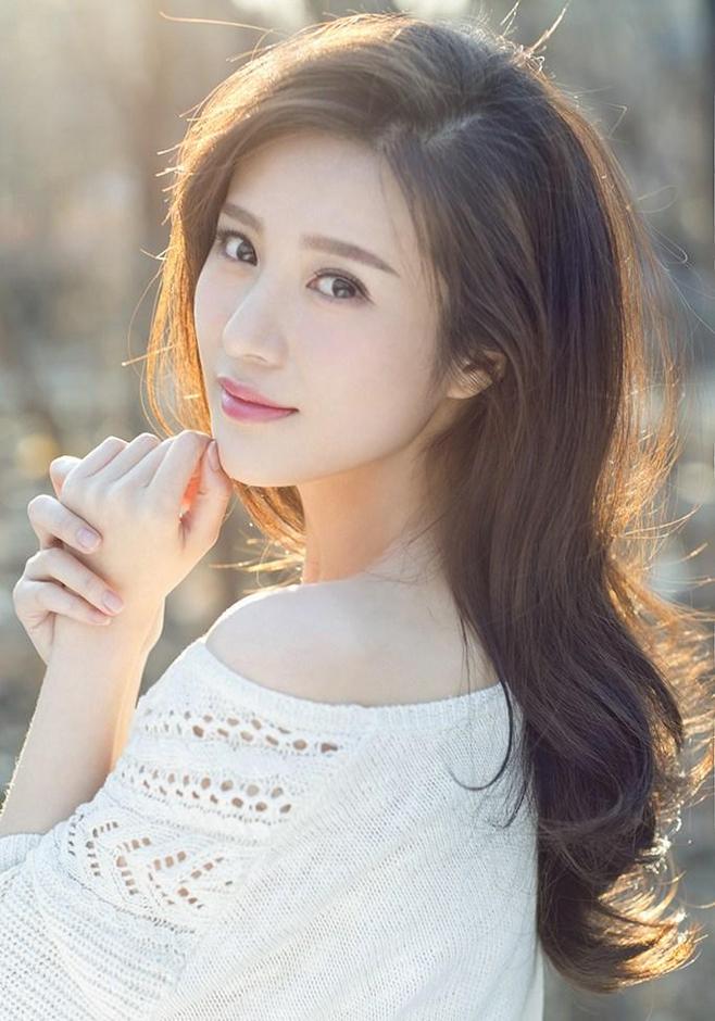 91年浙江诸暨女演员邬靖靖,被人称为"最清纯的西施"