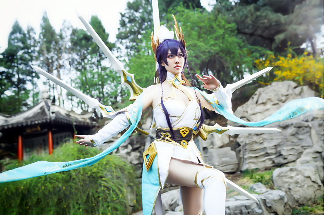 这个刀妹设计师舍得削?剑仙艾瑞莉娅cos