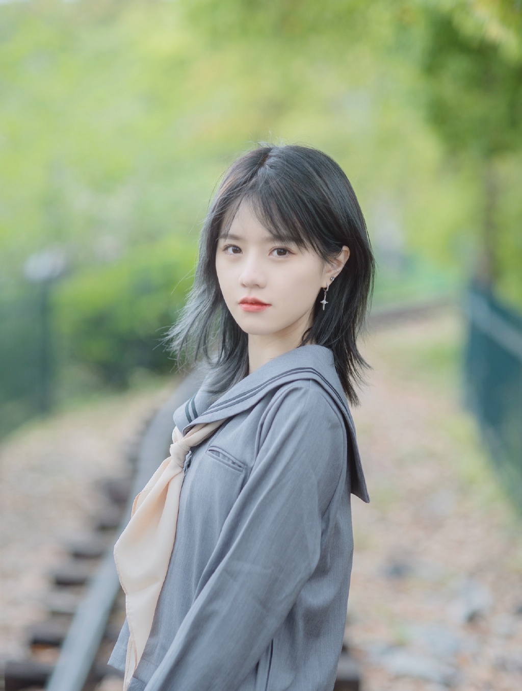 美女歌手柏欣妤迷人美照欣赏,真好看啊