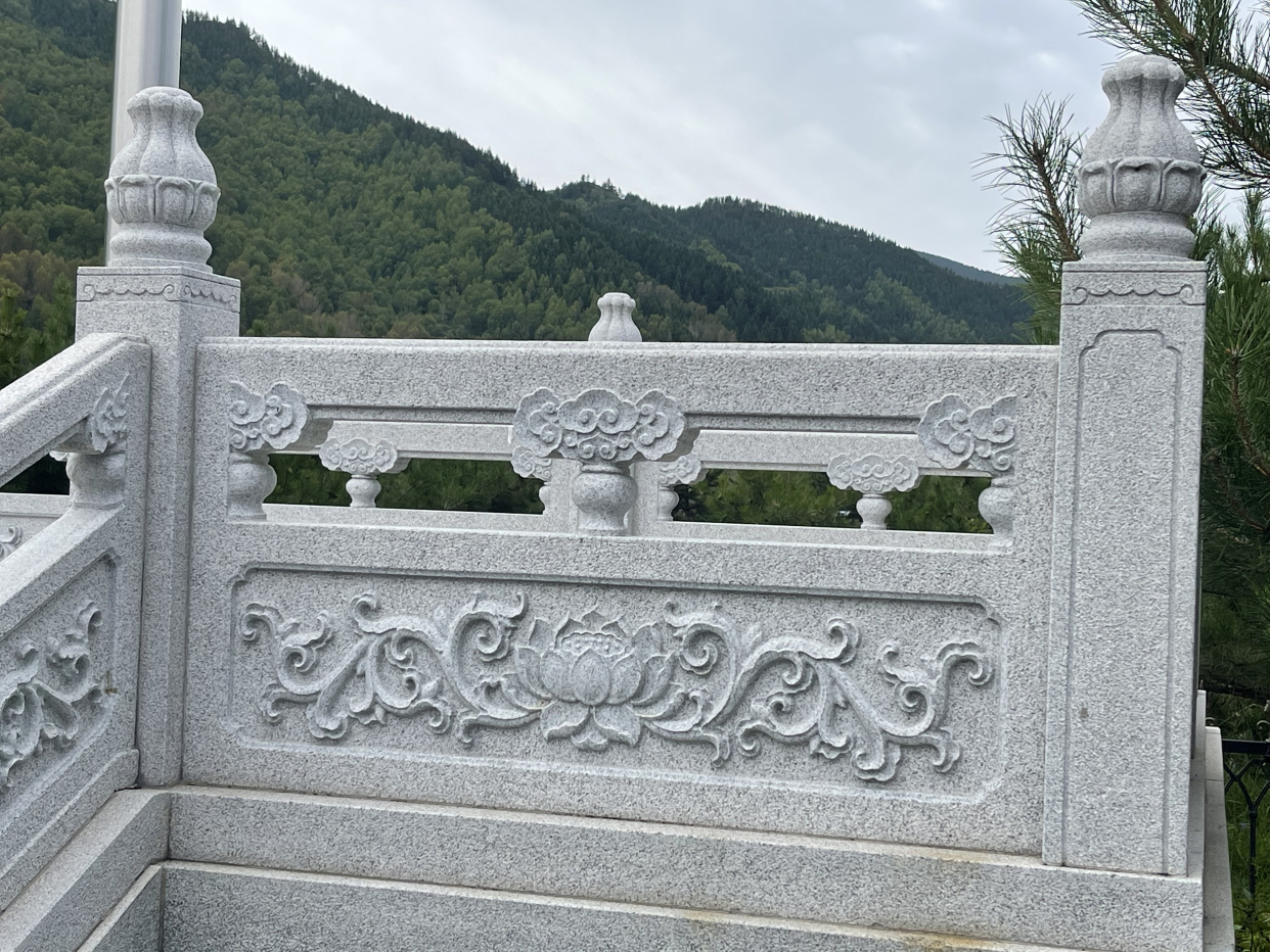 青石栏杆安装案例