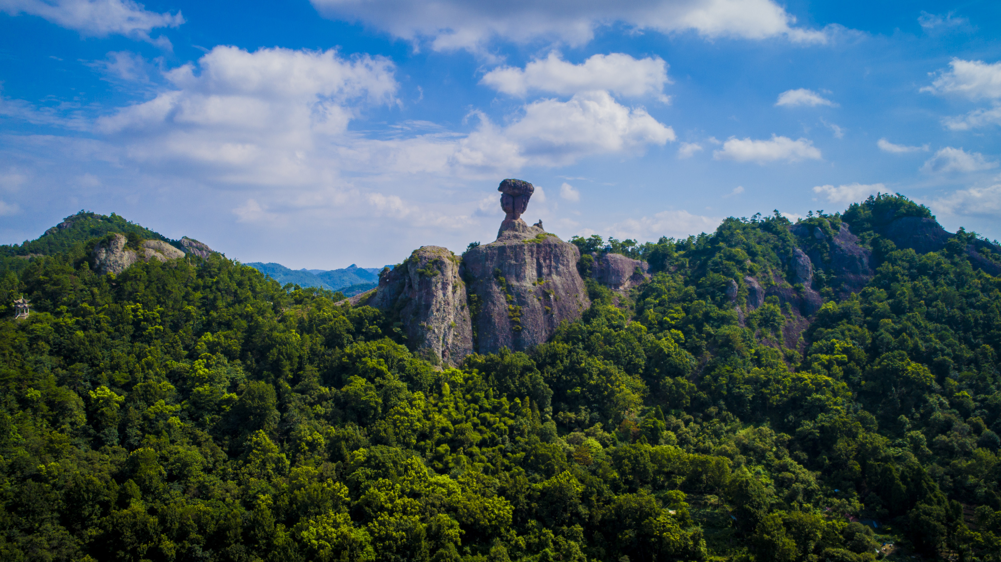 台州温岭这一座山峰,被人唤为石夫人峰