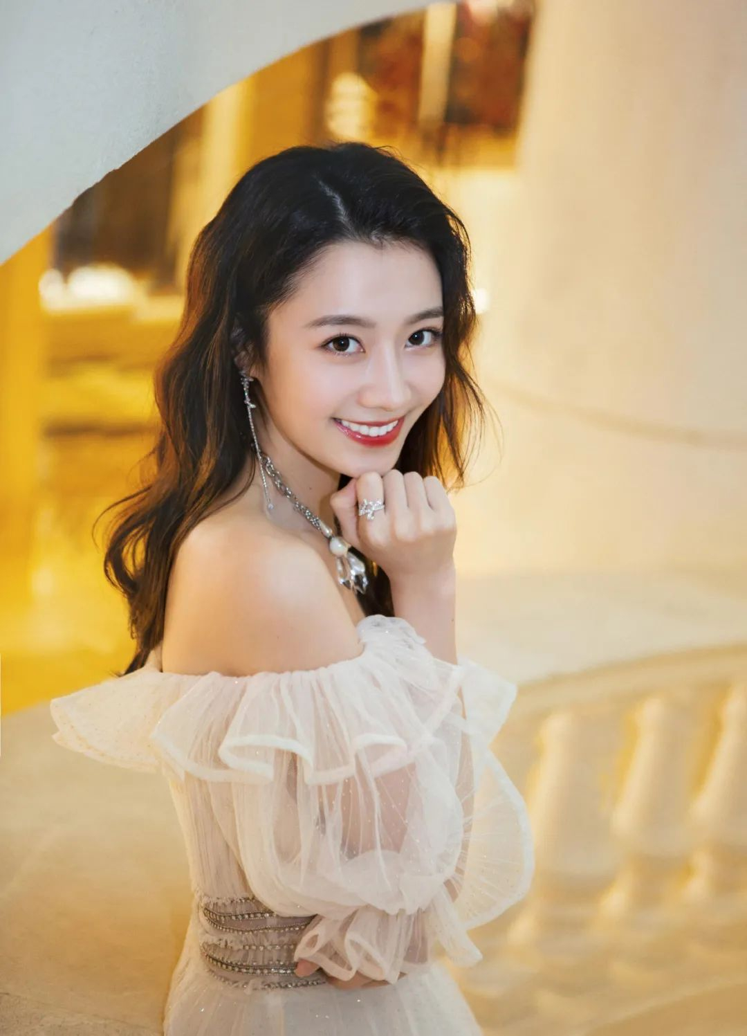 龙政璇,清新脱俗的她,美得让人窒息