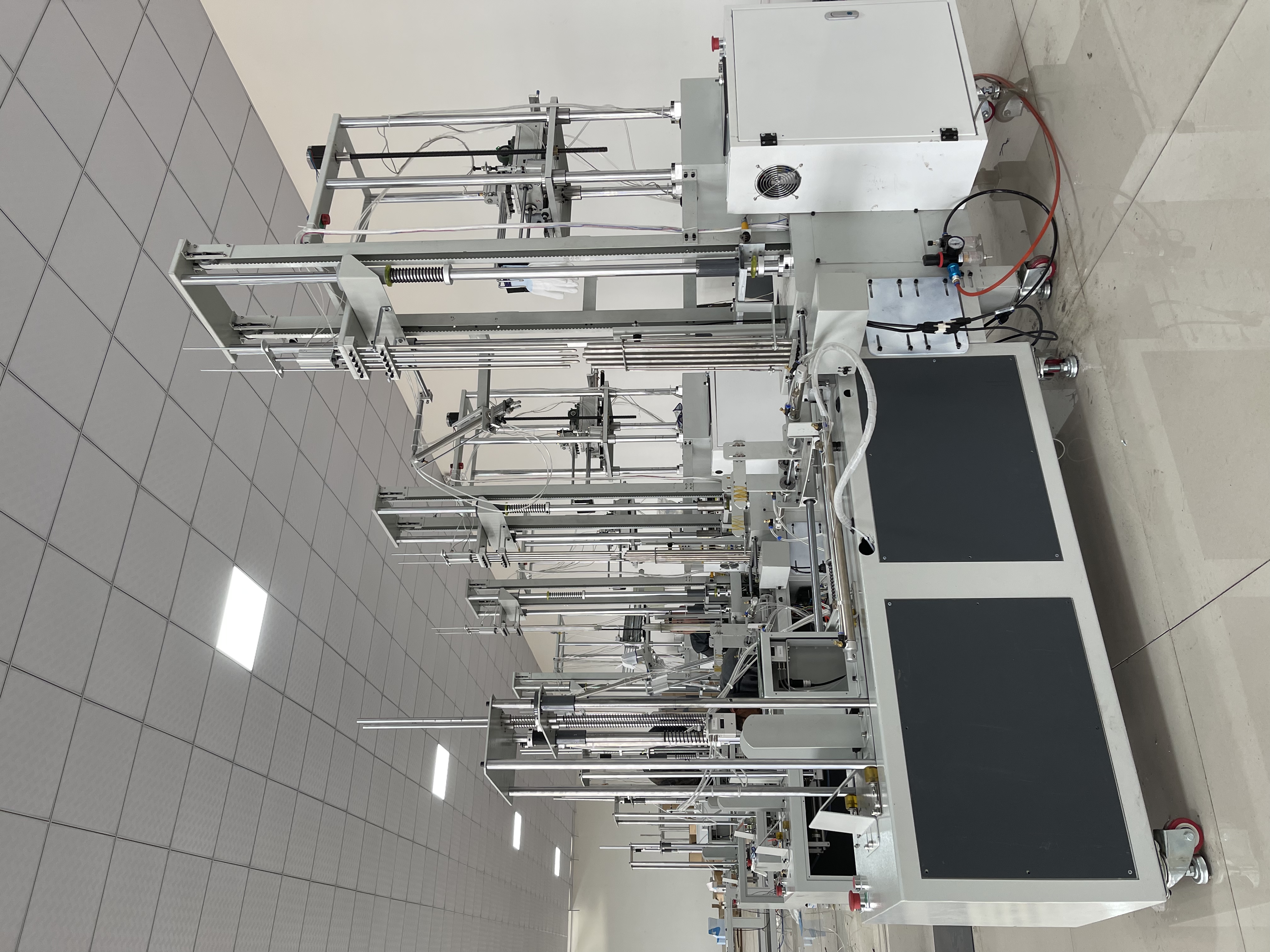 隆润全自动手套翻面机