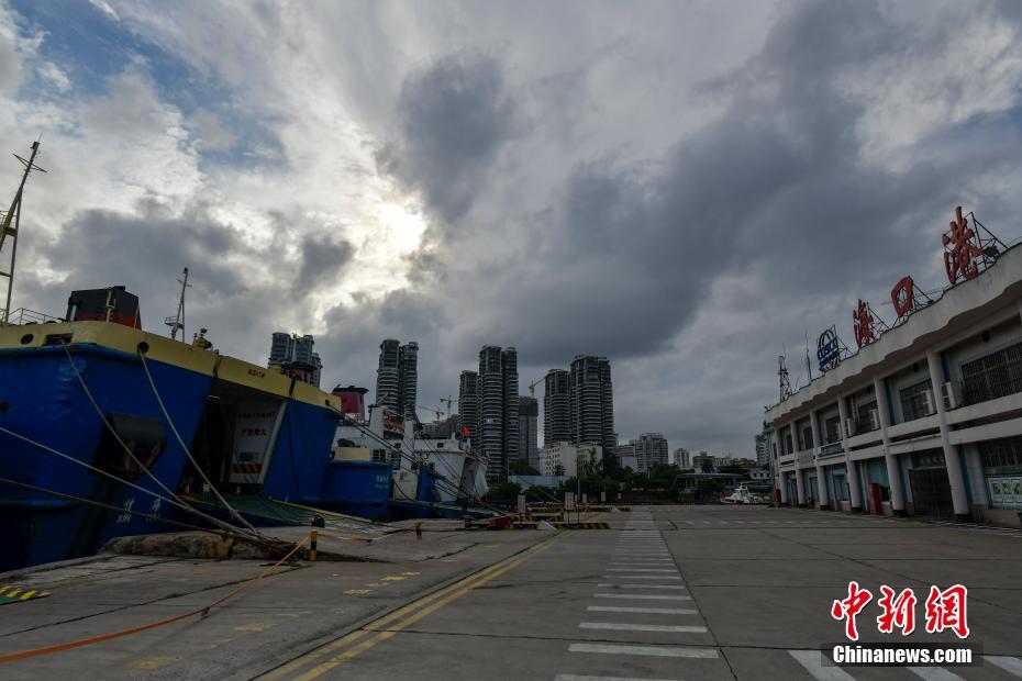 受热带低压影响 琼州海峡停航