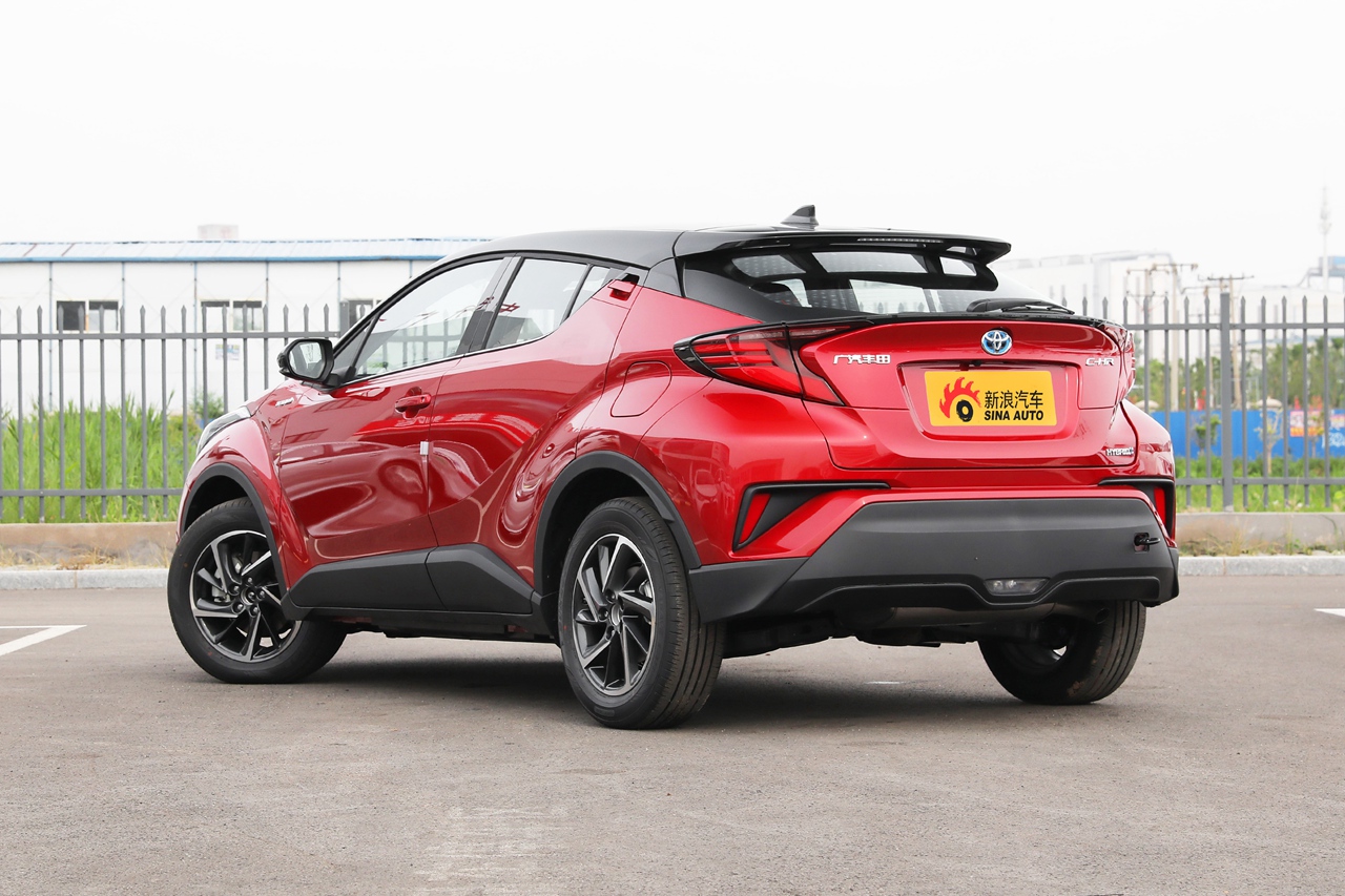 2021款丰田c-hr双擎2.0l e-cvt豪华版