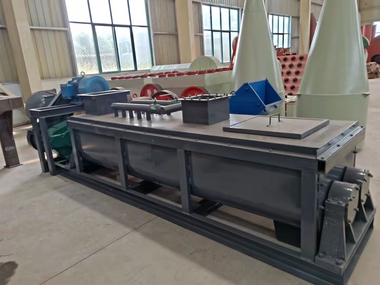 天申双轴搅拌机款式众多,结实耐用