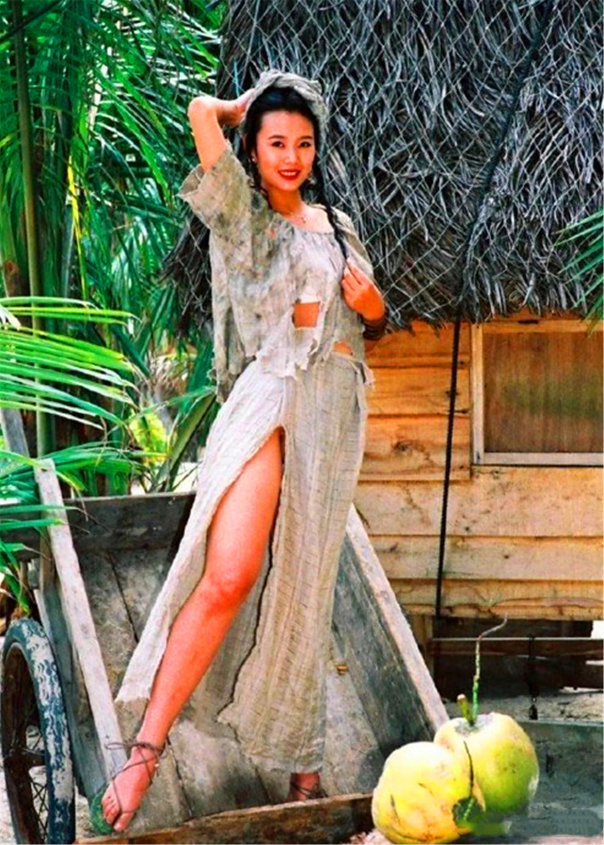 90年代的记忆杀,当年风靡全国的美女挂历老照片,您家挂过吗?