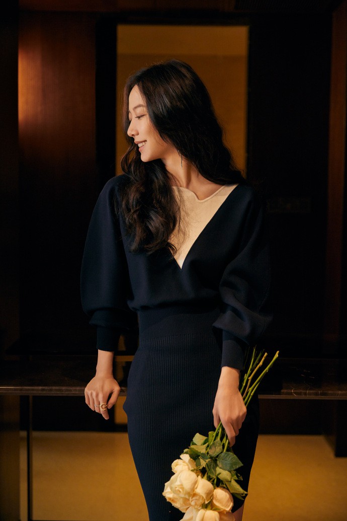 好看的明星壁纸:王珞丹