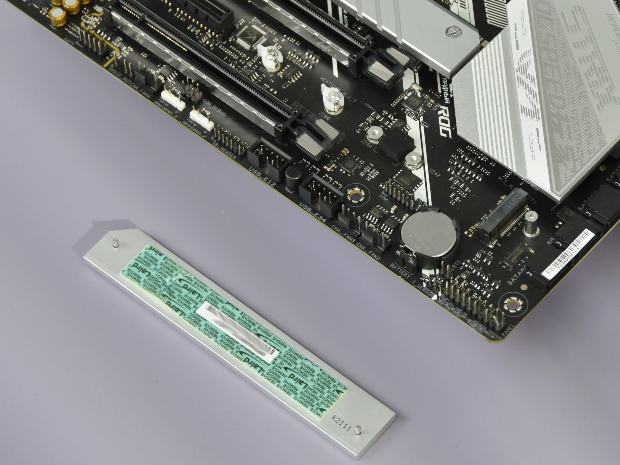 颜值出众战力十足!华硕rog z590吹雪主板欣赏