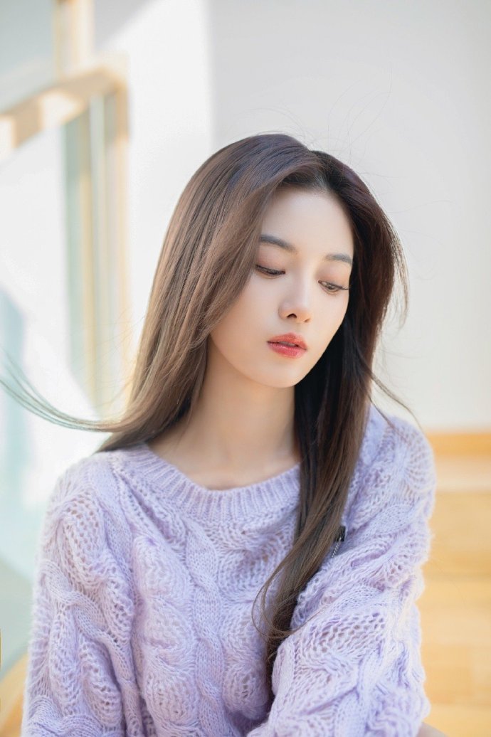 中国内地流行乐女歌手徐艺洋