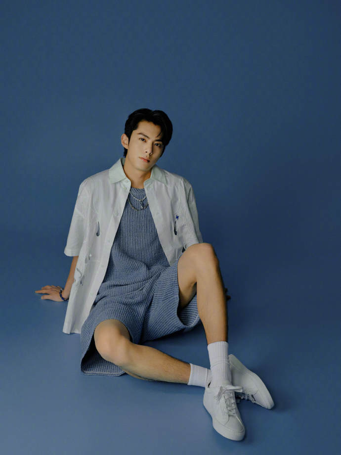 组图:王鹤棣运动风造型写真曝光 洋溢青春活力荷尔蒙