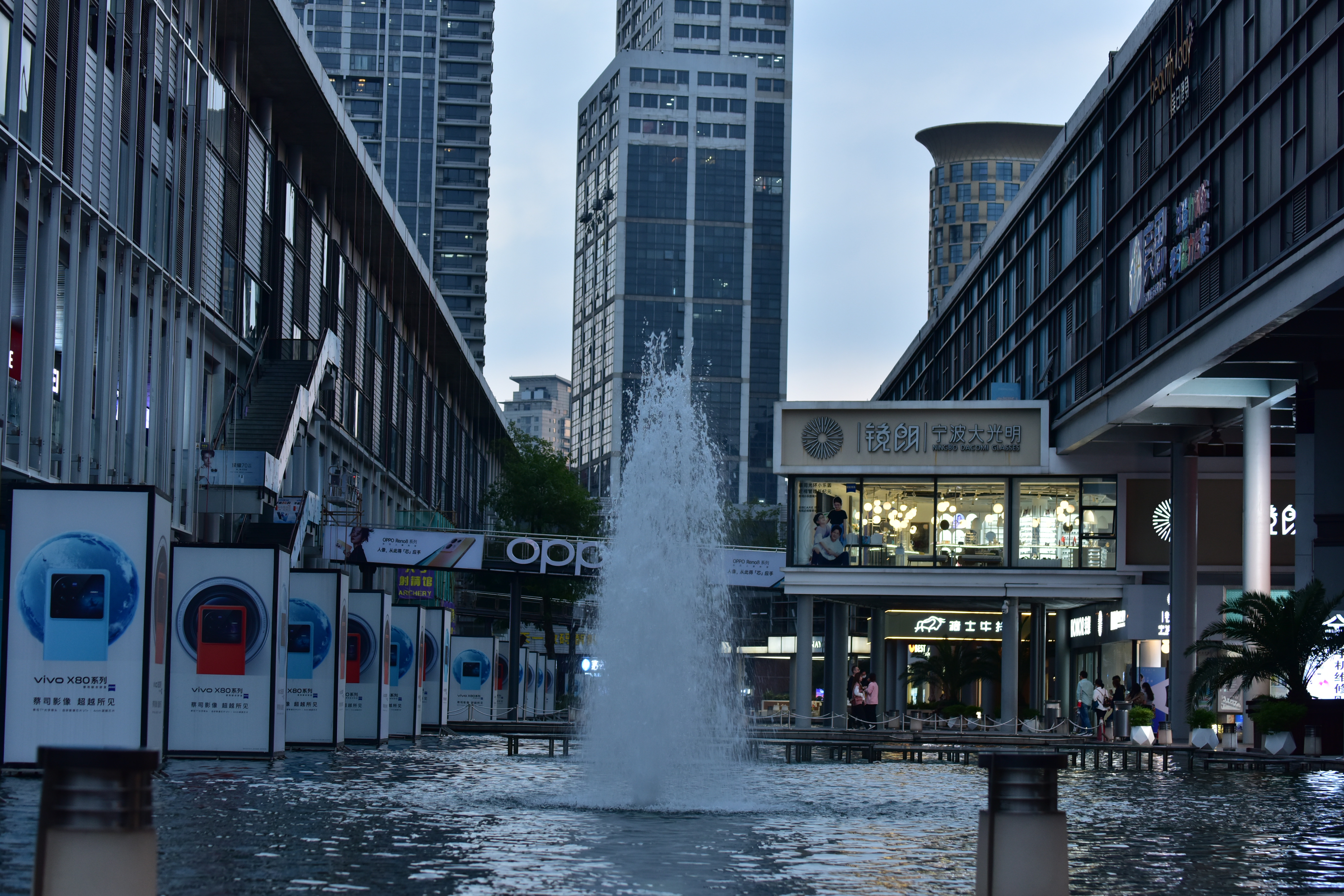 宁波市中心天一广场街景随拍