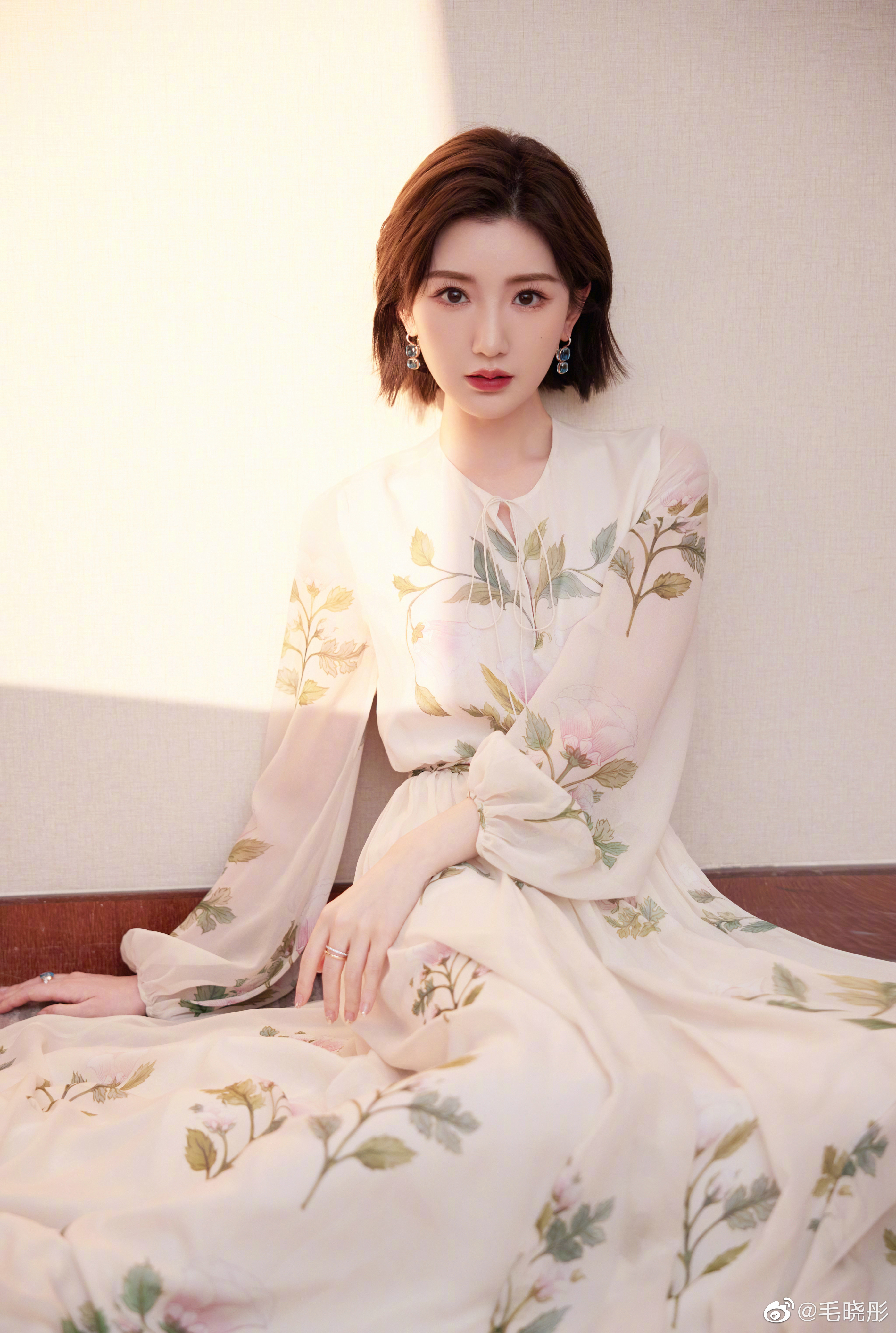 毛晓彤优雅迷人
