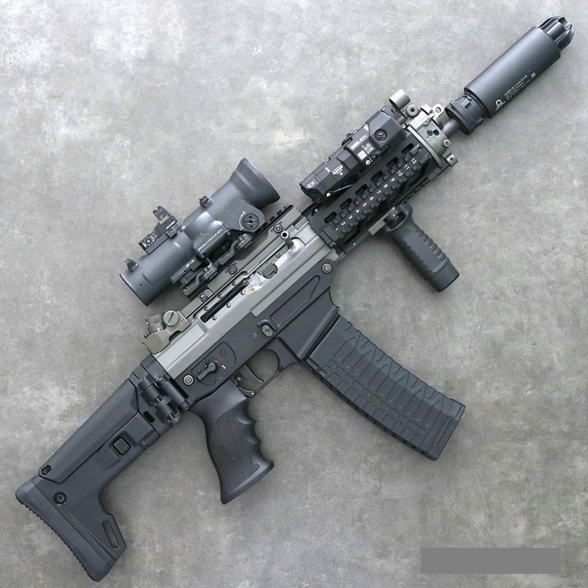 轻武器欣赏系列,步枪我要最帅的,就是这次登场的