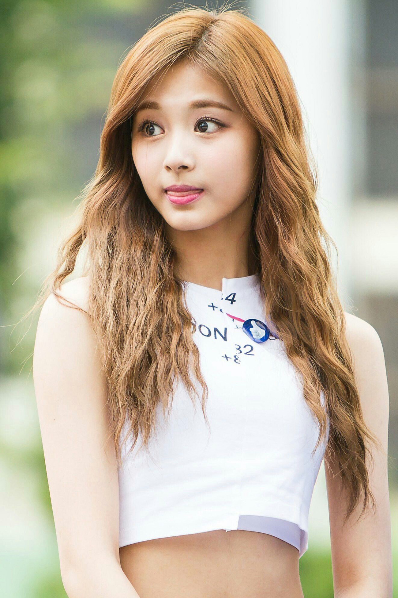 周子瑜,1999年6月14日出生于台湾省台南市,韩国女团twice成员