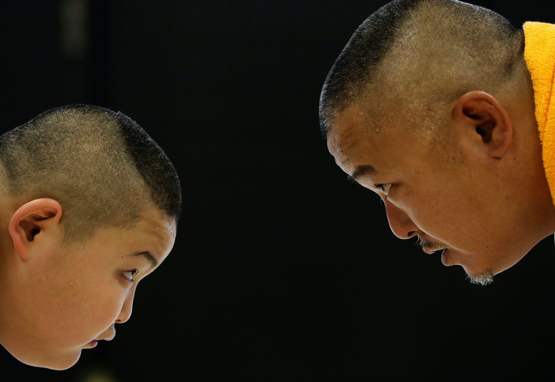 日本10岁小学生踏上相扑路,虎父背后押上一切支持盼造神