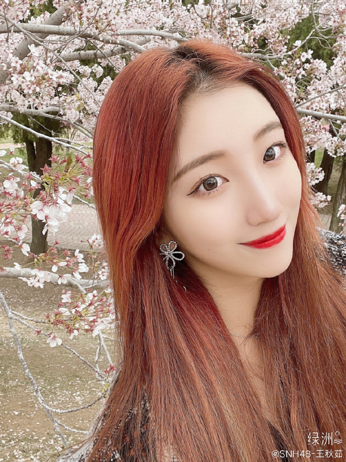 美女艺人王秋茹迷人美照欣赏真漂亮