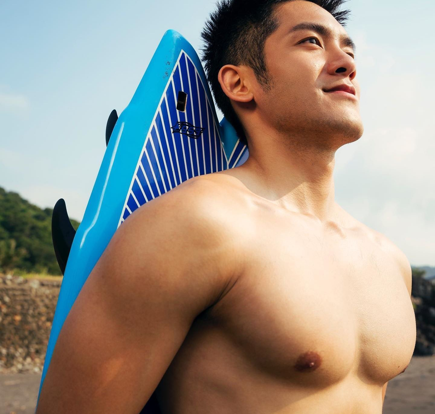 穿衣显瘦,脱衣猛兽的台湾健身教练林冠宇