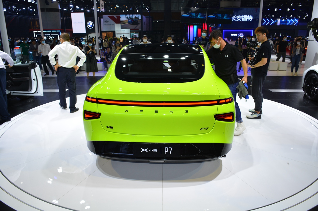 广州车展实拍 小鹏p7剪刀门版
