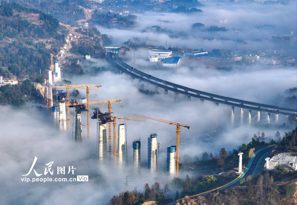 三峡翻坝疏港铁路建设有序推进