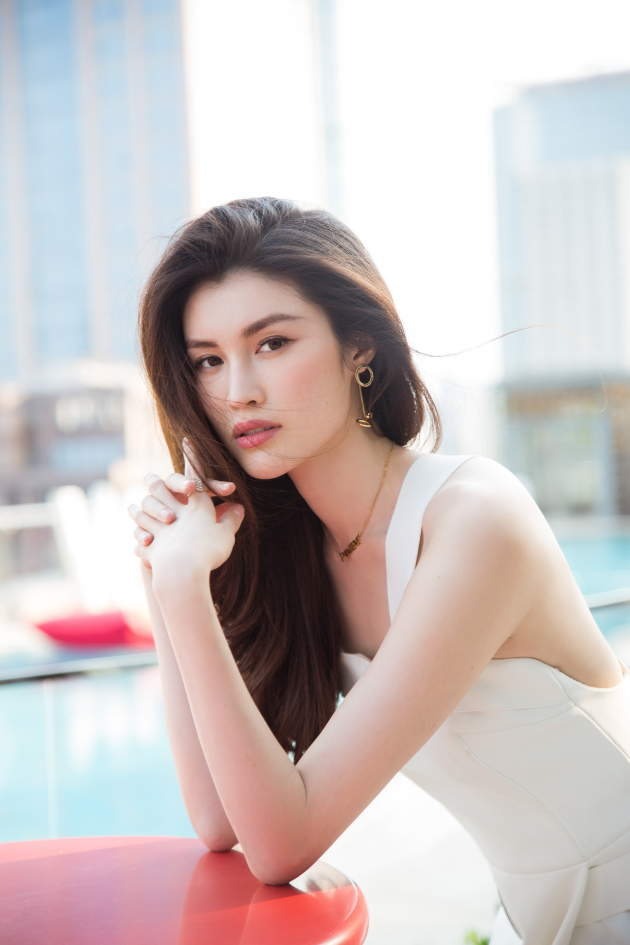 何穗:风姿绰约,秀外慧中