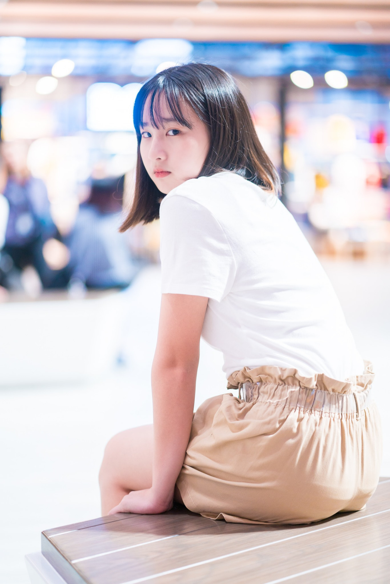 稍微有点婴儿肥的可爱少女,来看看吧