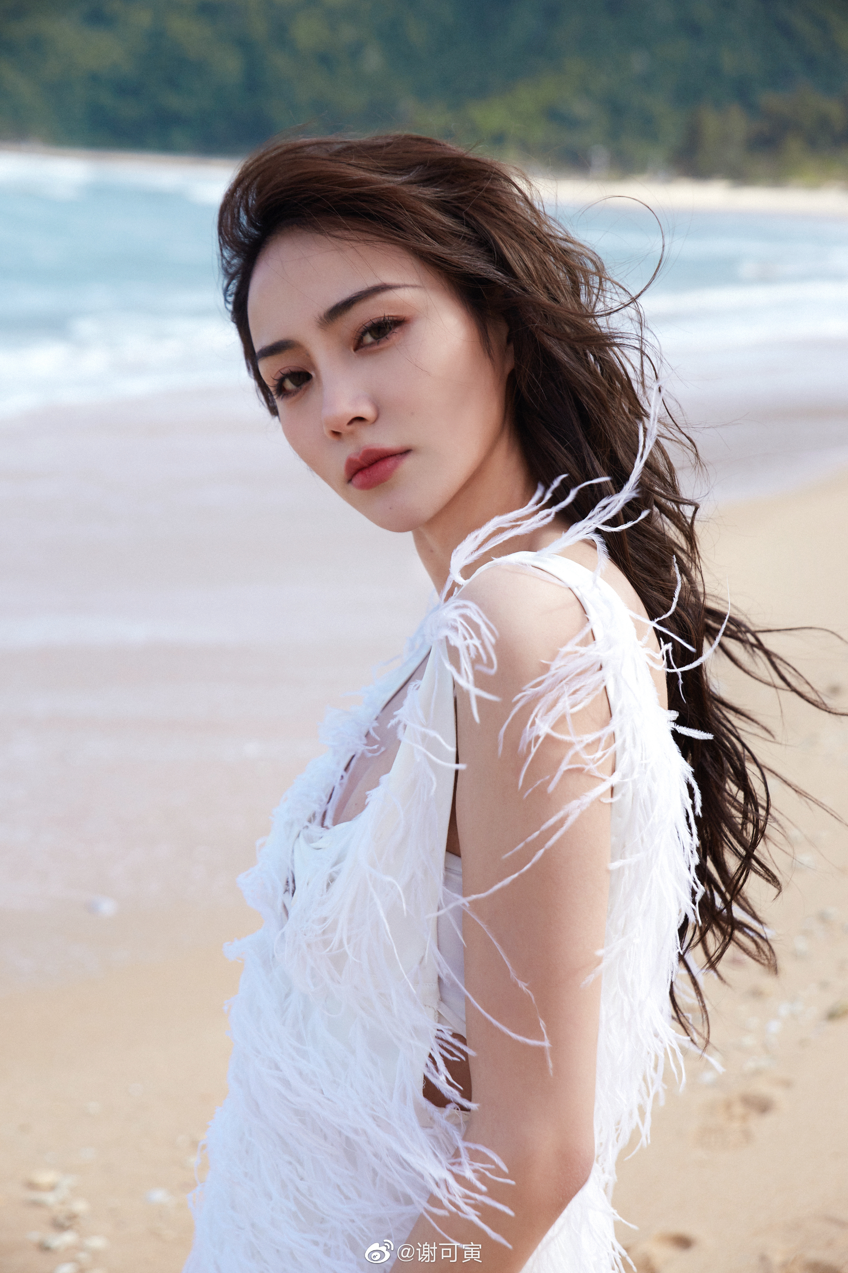 谢可寅沙滩美照