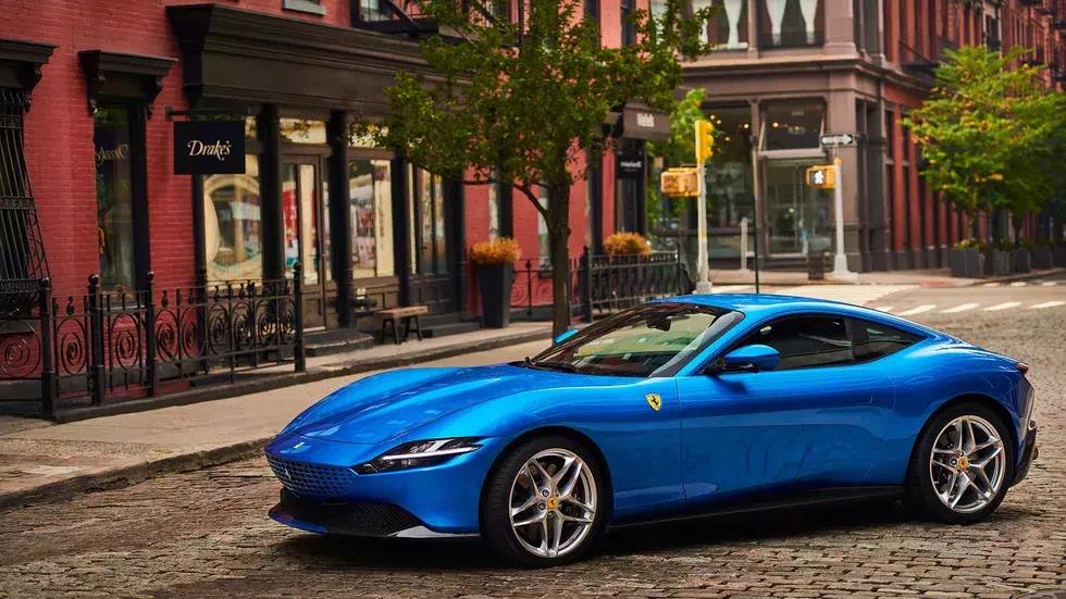 2021款法拉利罗马,外观动感优雅,一款运动型双门轿跑车