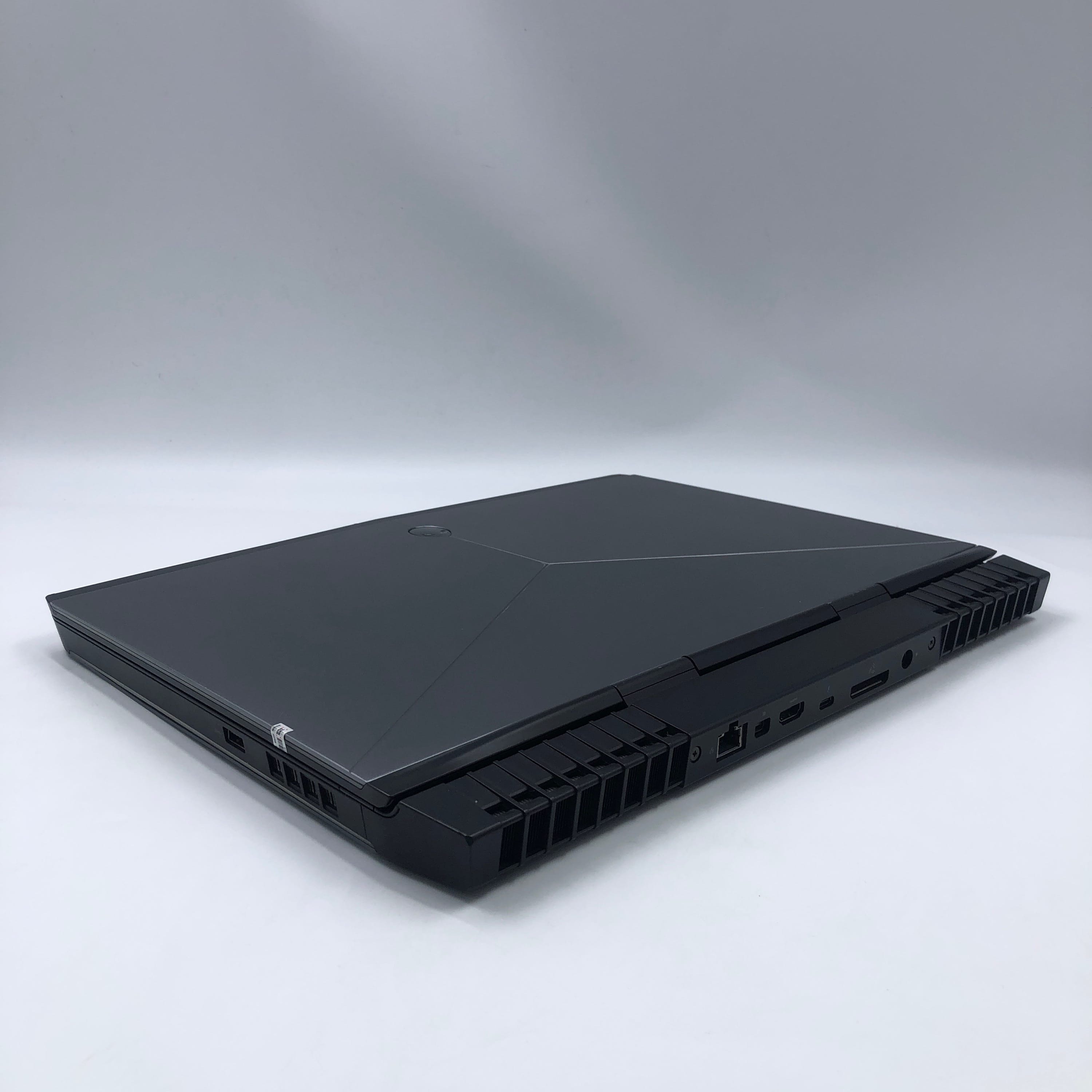 alienware 15 r4 i5-8300 16g gtx1060