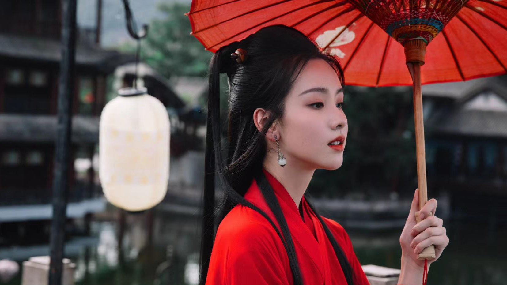 陈都灵红衣古装(笑红尘)