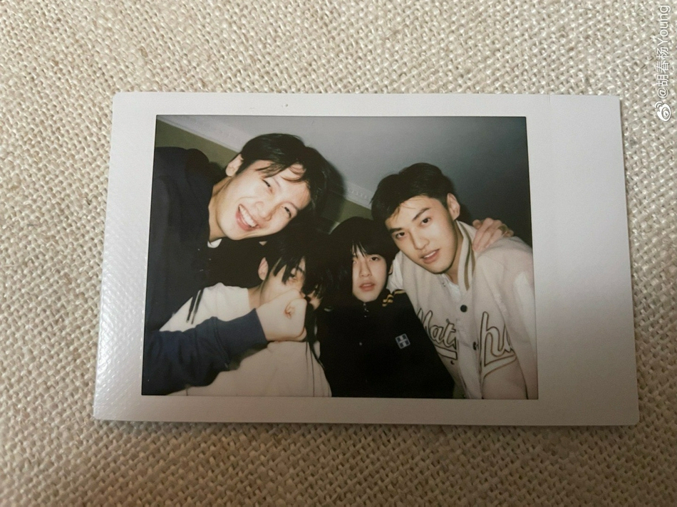 组图:unine毕业一年 陈宥为胡春杨等重回宿舍合照团魂依旧