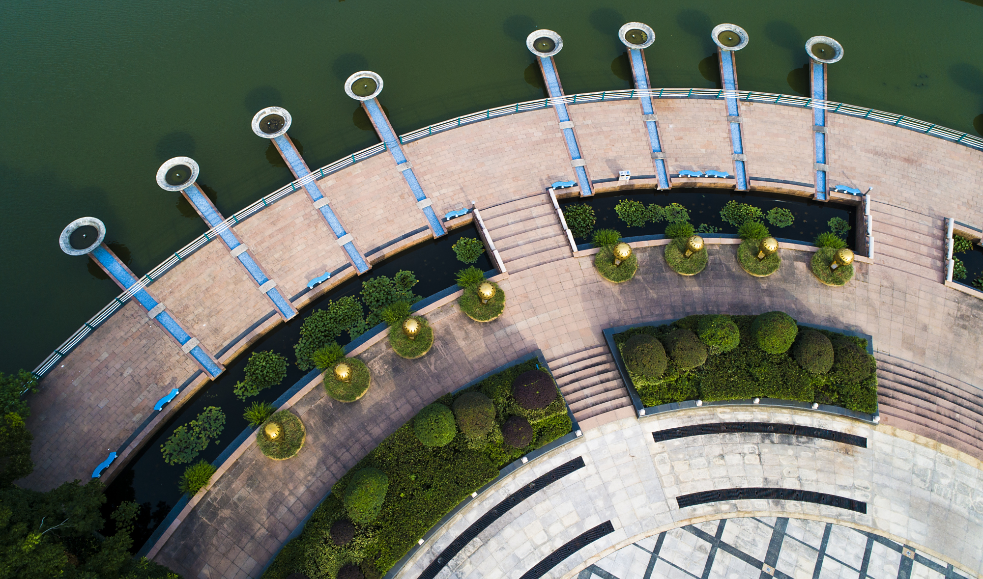 无人机镜头下的锦屏公园,不一样的视觉体验