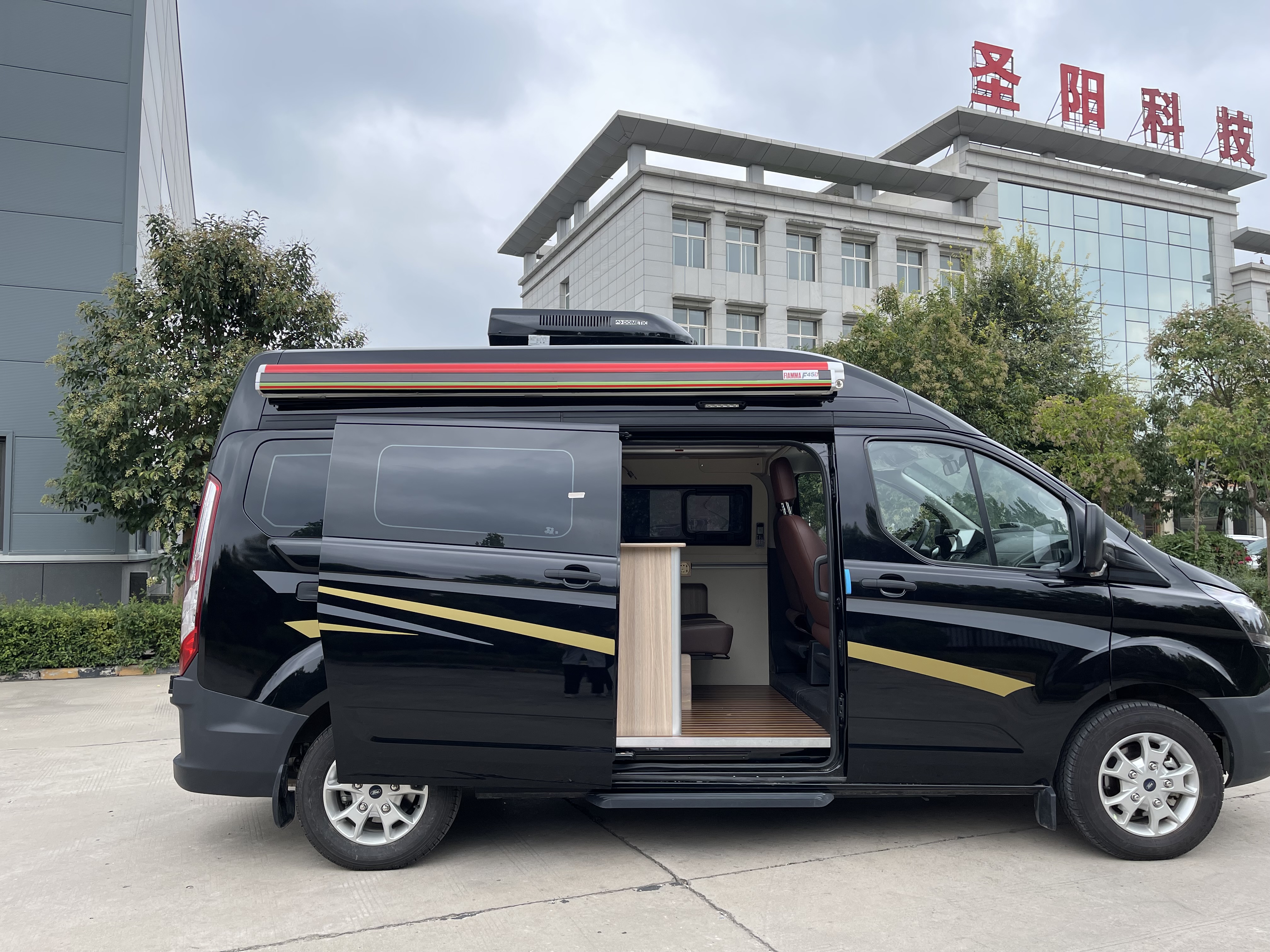 国产房车_2021款秦帝追电  b型