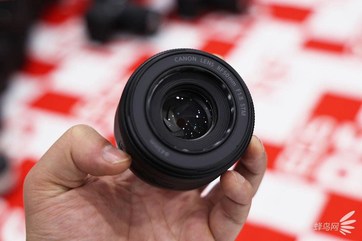 轻巧体积 佳能rf50mm f1.8 stm镜头实拍