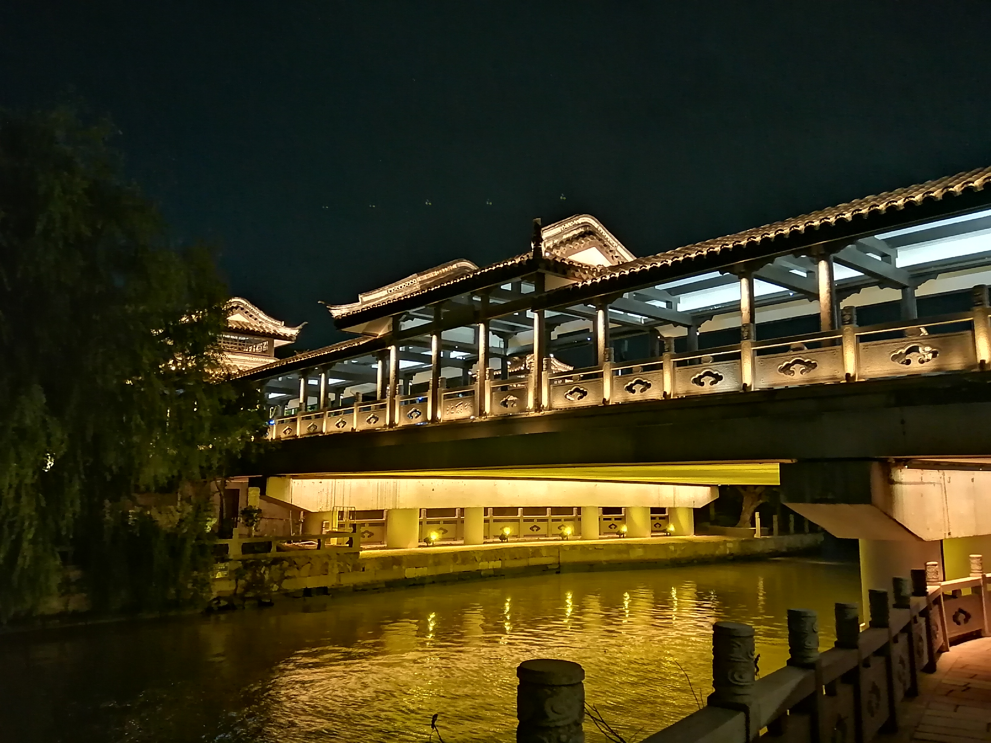 月河街夜景图片