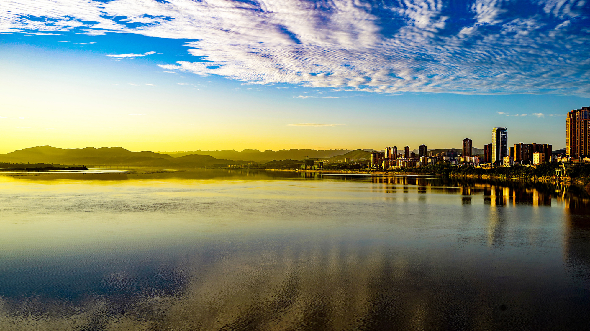 十堰郧阳|初秋汉江边,美景如画