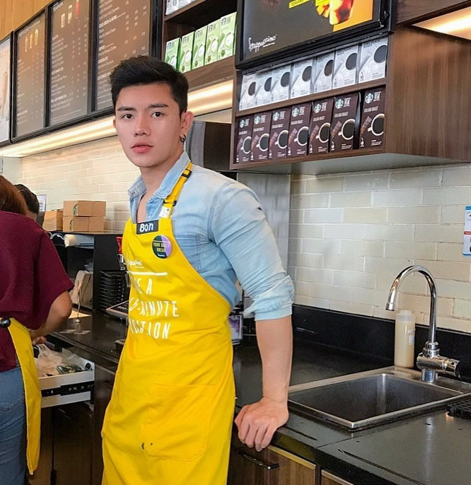 组图:白净,帅气的95后奶茶店老板,没想到是个肌肉小奶狗,帅!