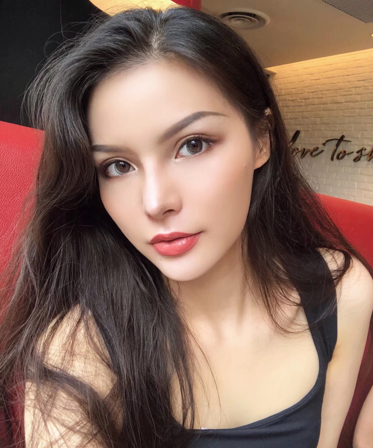 这样的美貌简直就是人类洗眼液!连风和阳光都会嫉妒吧