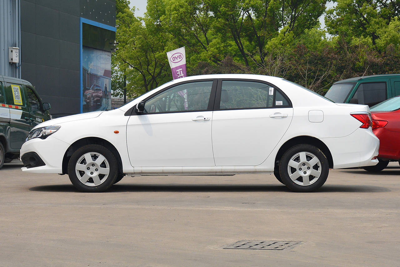 2020款比亚迪f3 1.5l手动超值型