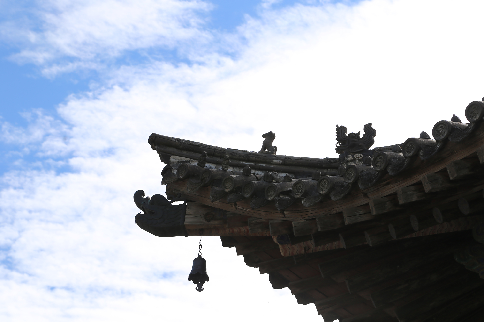 飞檐翘角,空凌飘逸