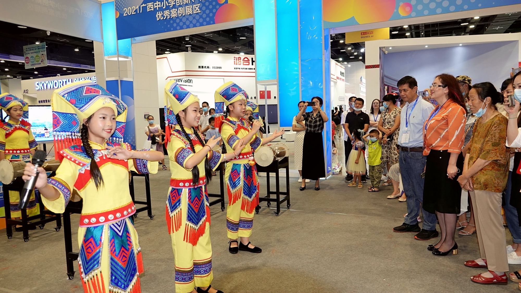 广西河池:壮族蜂鼓说唱 唱进首府南宁