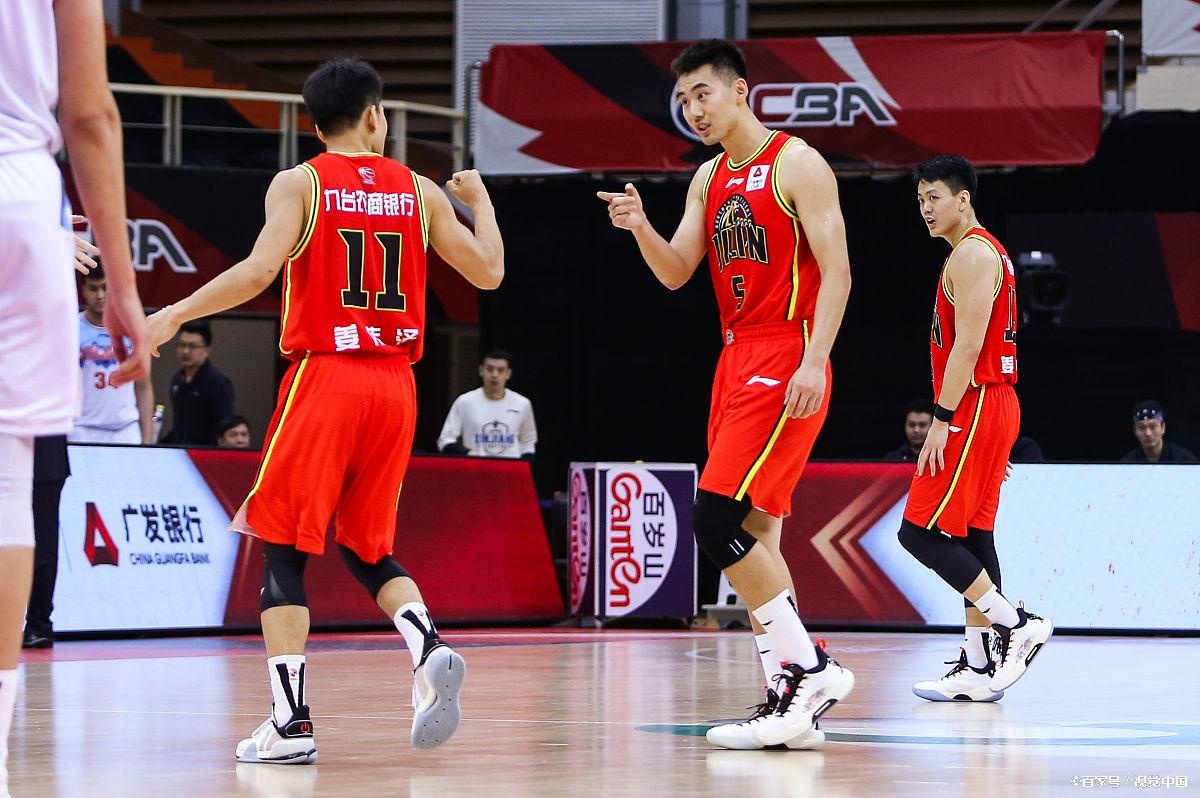 2020-2021赛季cba常规赛第3轮:周琦41分难救主 新疆79-108吉林