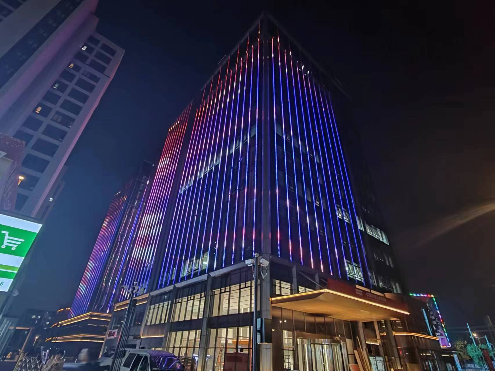 led点光源在楼体夜景亮化工程中的应用