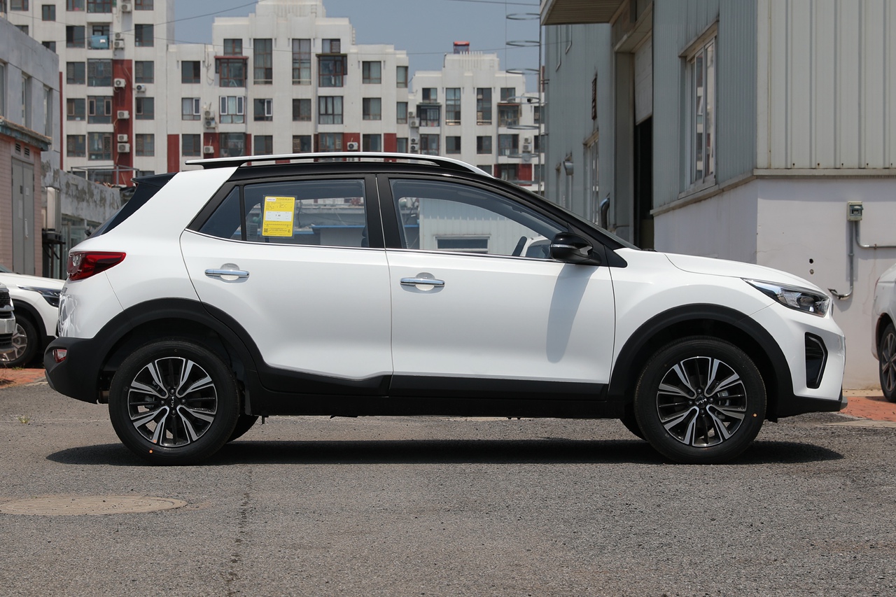 2021款奕跑1.4l cvt天窗款