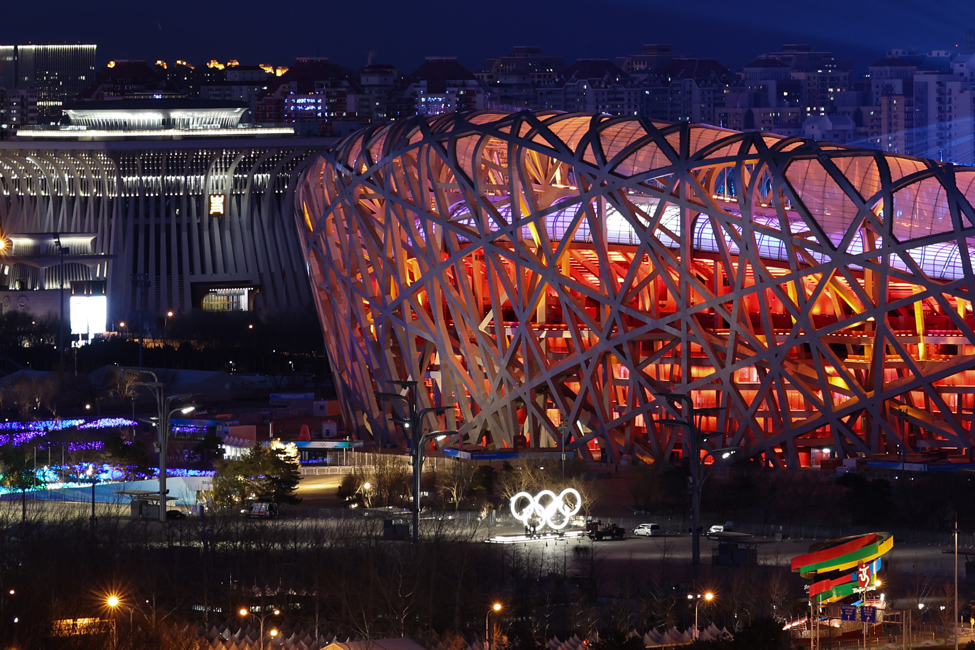 北京冬奥开幕倒计时20天 鸟巢灯光秀试演现场夜景绚丽