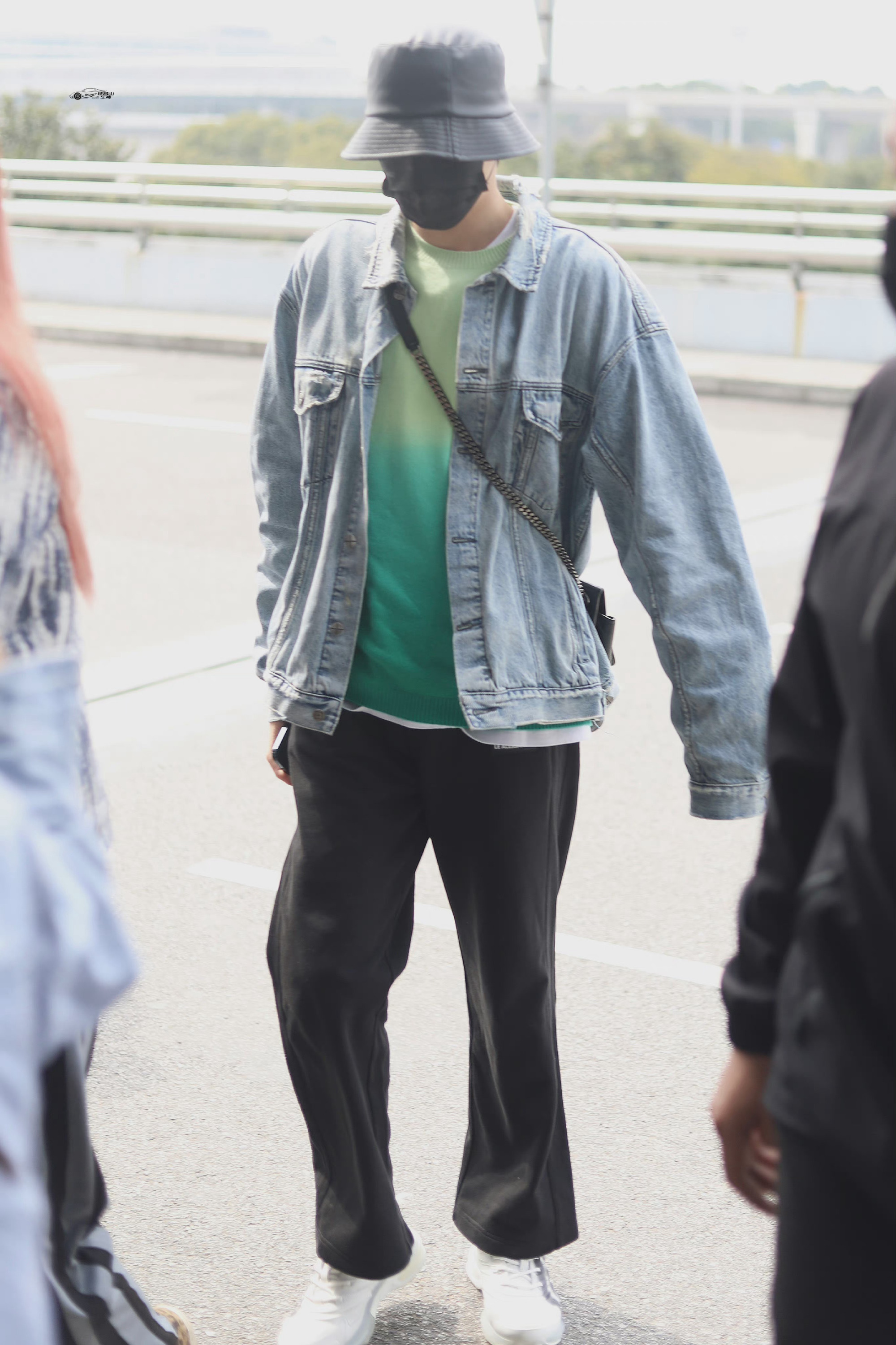 一周男明星机场私服,你最喜欢谁的穿搭呢?