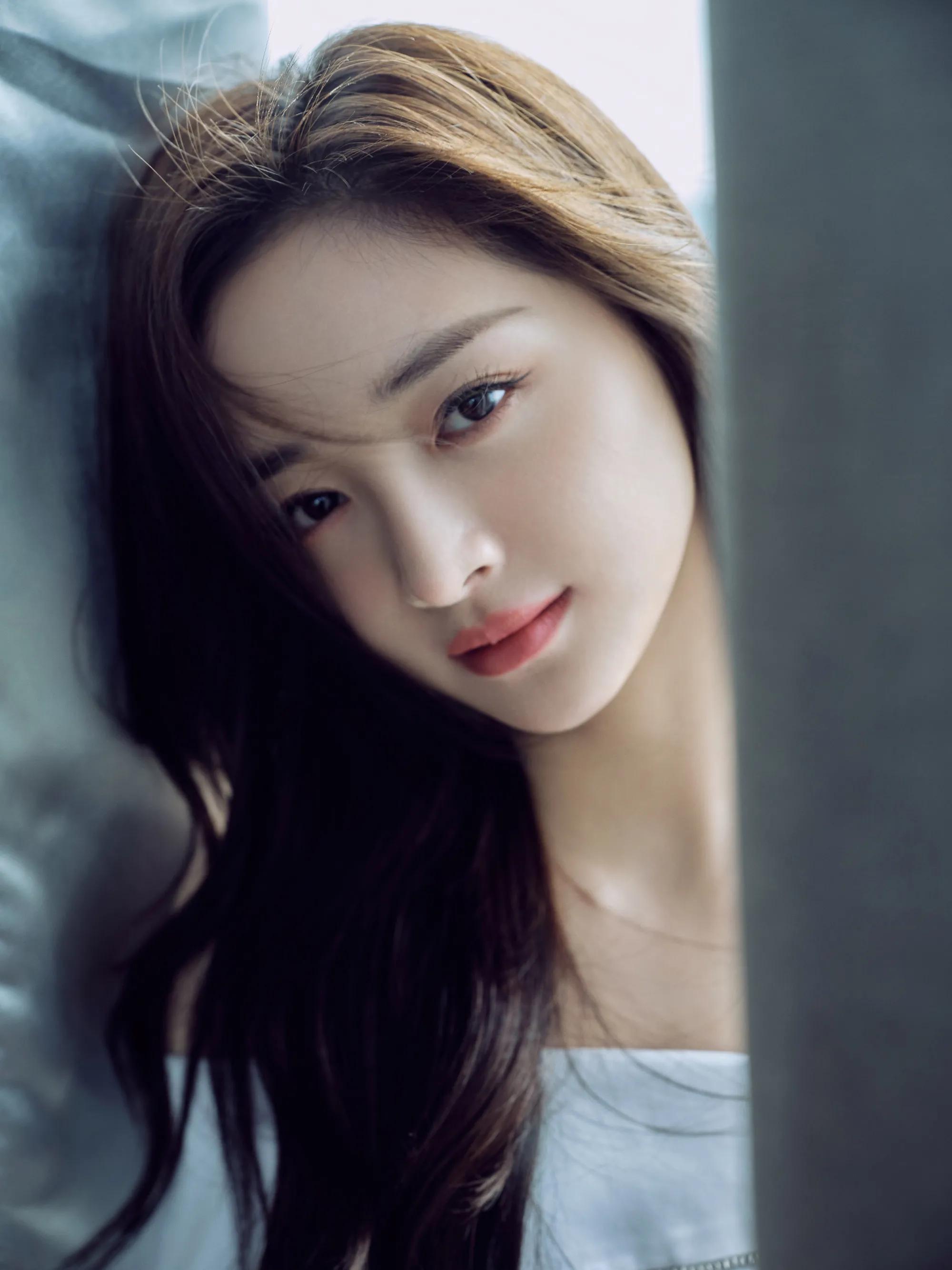 天然美女周洁琼,窈窕身材精致五官,不愧是女团出身!